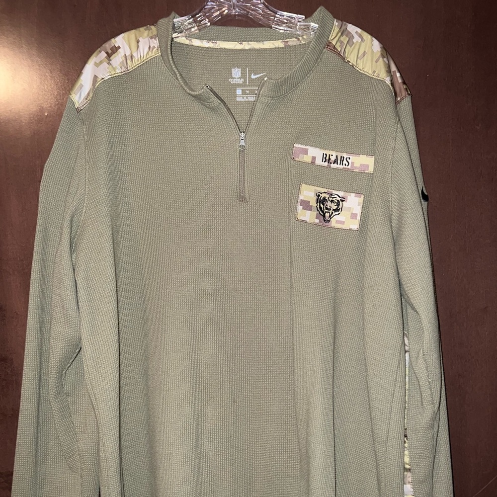 Mens 2021 Nike Chicago Bears Salute to Service Thermal 1/4 Pullover